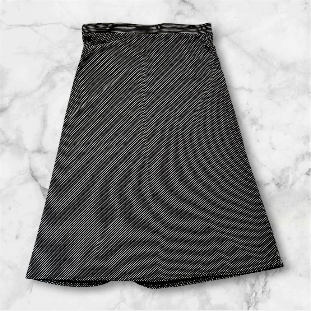 Fairweather Black and White Striped Skirt in Large